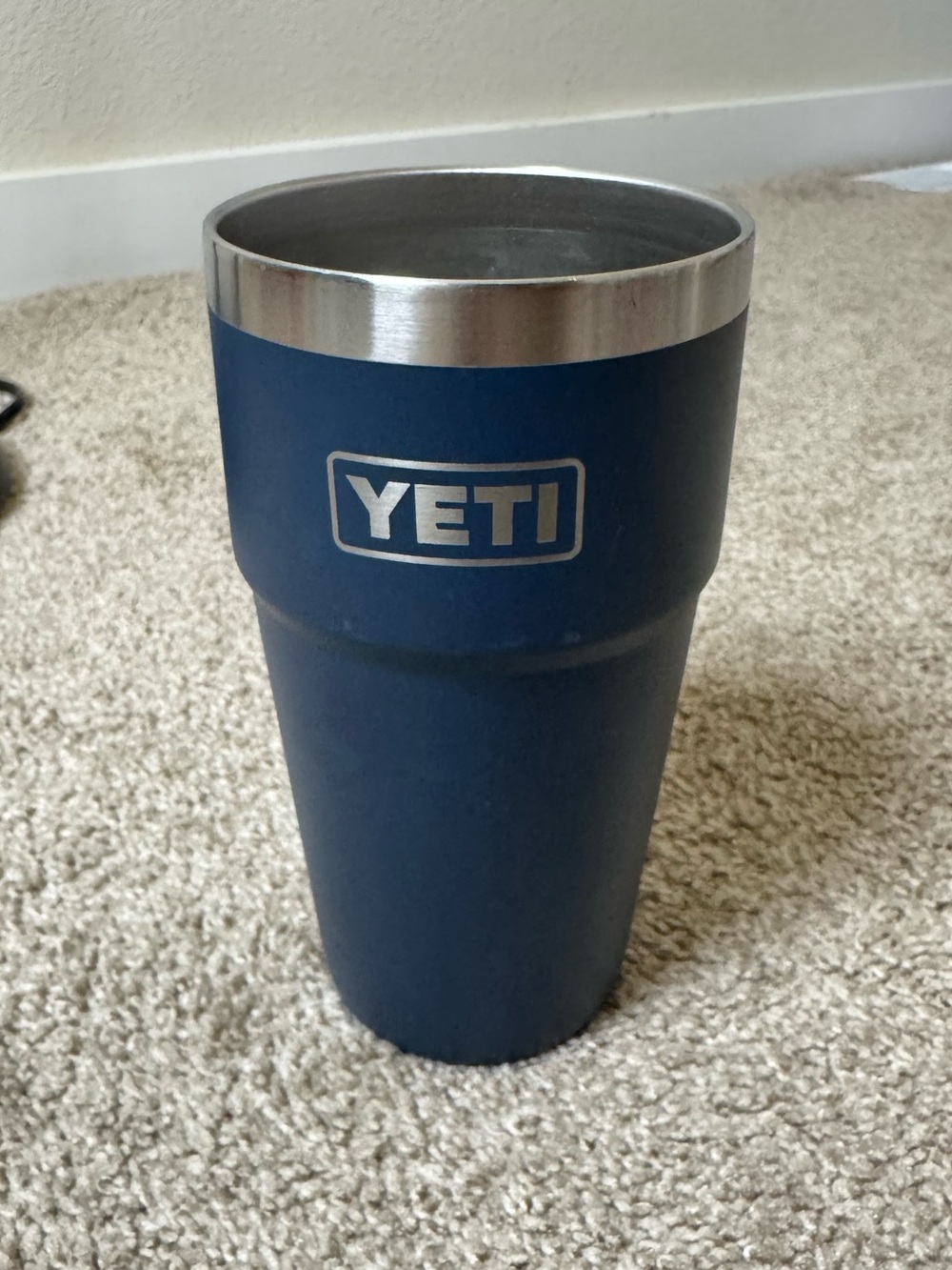 Yeti Rambler Tumbler in Navy Blue